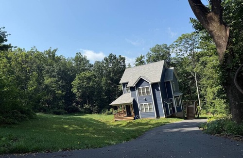 Front Royal House | Front Royal 5 bdrm 4 bth National park w/driveway