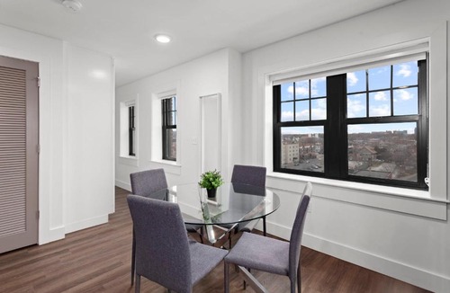 Hanover Place Apartment | FRONTDESK 1 BR Apt Steps to Dining and Nightlife