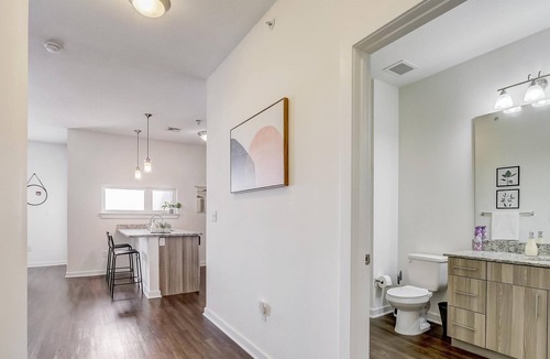 River Market Apartment | FRONTDESK RM - West Apts, River Market Dist, Kansas City