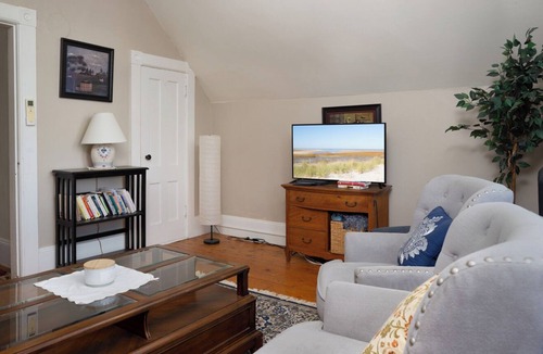Brattleboro Apartment | Fully Furnished 2bdrm/Pet Friendly!