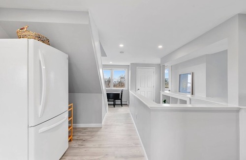 Brant Rock Apartment | FULLY RENOVATED apt w/water views and deck near beach& marina