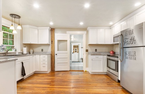 Alexandria House | Fully restored 1700's Carriage Home near Newfound Lake and Ragged Mtn Ski Resort