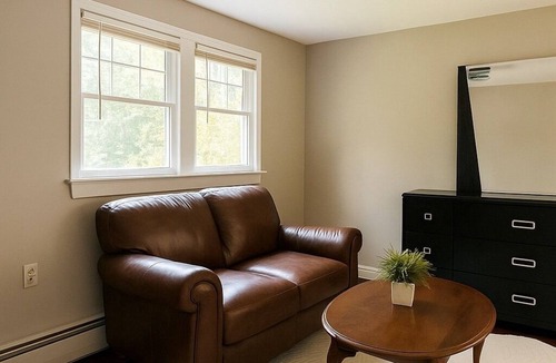 Sharon Apartment | Furnished & Beautiful 3-bedroom home near Boston, Providence & Gillette stadium