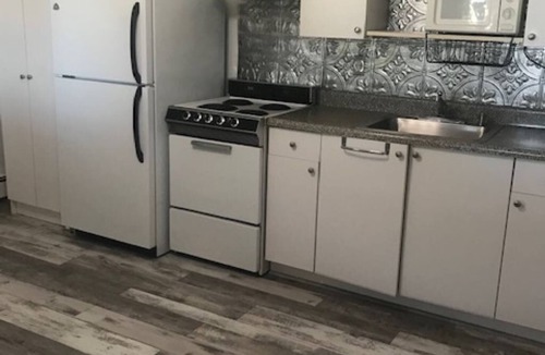 Lido Beach Apartment | Furnished Studio with Private Beach