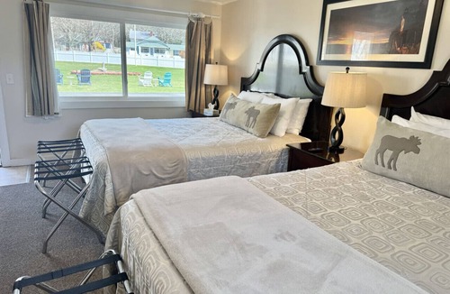 Hulls Cove Hotel | Gallagher`s Travels Room Six (Double Queen)