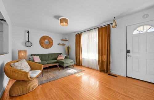 McMurray House | Game Room and Bunks Sleeps 12 Near Downtown
