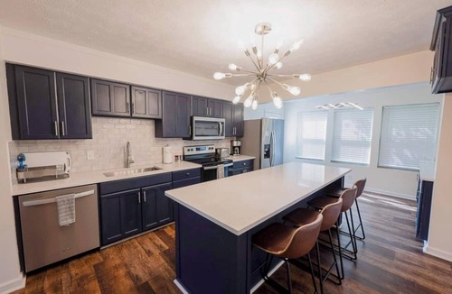 Grove City House | Game Room|Chef Kitchen|Dogs OK|1 mi to downtown GC