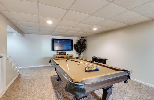 Hallsville House | Game Room & On-Site Pond: Laurelville Retreat!