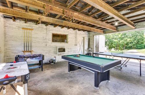 Carbon Hill House | Game Room + Patio: Hilltop Home in Hocking County