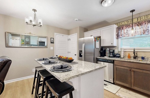 Clarksville House | Gateway to Fort Campbell! Home w/Furnished Deck