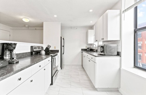 Downtown Portland Condo | Gem on Congress - King Bed, Free Parking, Dog & Family Friendly, Modern Condo