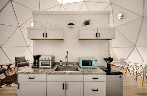Capon Bridge Apartment | Glamping dome w/hot tub & mountain views