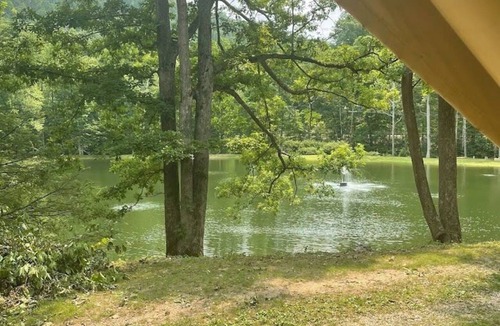 Northern Cabin | Glamping tent overlooking pond