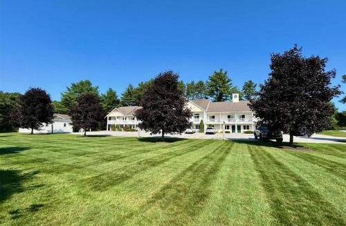 North Conway Hotel | Golden Gables Inn Dazzler Select by Wyndham