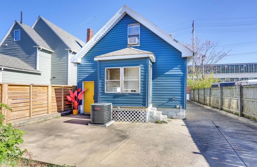 Cleveland Apartment | Gordon Square Studio ~ 4 Mi to Downtown Cleveland!