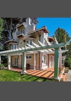 Chestnut Hill Villa | Gorgeous Boston Home str-26-7