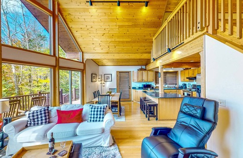 Hinsdale House | Gorgeous Lake Ashmere Home with Private Hot Tub & Lake Views, Screened Porch