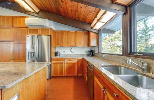 Dover House | Gorgeous MCM Deck House Near Gillette Stadium!