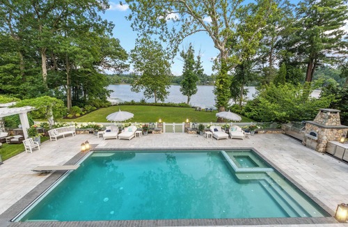 Readville House | Gorgeous, Peaceful Sanctuary on lake minutes from Boston & all local colleges.