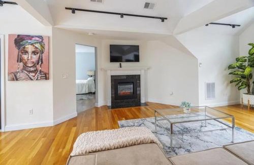 Westwood Apartment | GorgeousWestwood