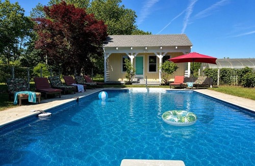 South Eliot House | Great for group events, pool parties, and chefs looking to cook for large groups.