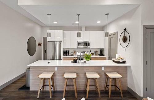 Somerville Apartment | Great location, Free Parking, Harvard, Dtown, MIT