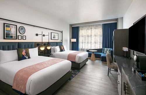 North Capitol Street Hotel | Great Location Near The Capitol! 2 Spacious Units with City View, Pets Allowed!