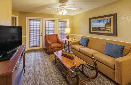 South Lee Hotel | Great Place - 2 BD - Kitchen - Pool