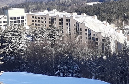 Snowshoe Apartment | GREAT Rates! STAY A WEEK FOR 20% OFF at Silver Creek Studio . Many Amenities!