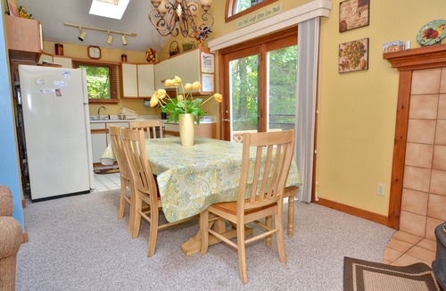 Eidelweiss Village House | Great Vacation House in Eidelweiss Village Minutes from N. Conway