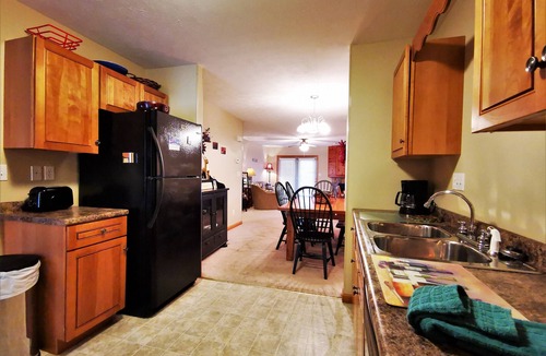 Snowshoe House | ❤️Great WiFi. Beautiful Home for a Ski Getaway. 15% off of ski rentals