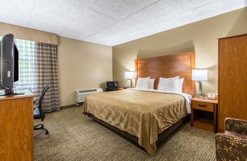 Wickliffe Hotel | GreenRidge Hotel