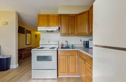 Wells Apartment | Ground Level Condo with Shared Pool, Firepit, Free WiFi, and Partial A/C