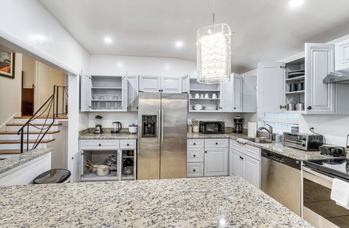 White Oak House | Group Getaway! Modern Silver Spring Home w/Yard
