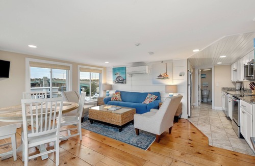Salisbury Hotel | Guest House Suites