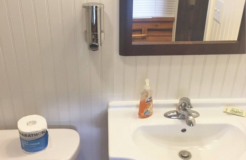Cooper Landing Cabin | Gwin's Lodge Aspen Cabin #10