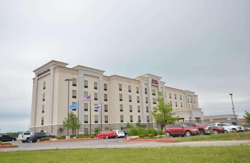 Catoosa Hotel | Hampton Inn and Suites Tulsa/Catoosa
