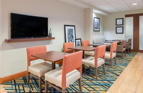 Columbia Hotel | Hampton Inn Columbia