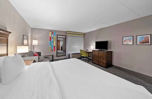 Franklin Hotel | Hampton Inn Franklin/Milford