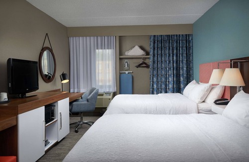 Hanover Hotel | Hampton Inn Hanover