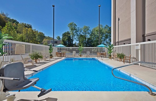 Barboursville Hotel | Hampton Inn Huntington/Barboursville