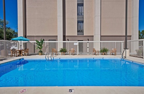 Barboursville Hotel | Hampton Inn Huntington/Barboursville