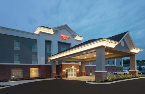 West Kennebunk Hotel | Hampton Inn Kennebunk Kennebunkport Me