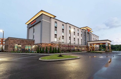 Madison Hotel | Hampton Inn Madison, OH