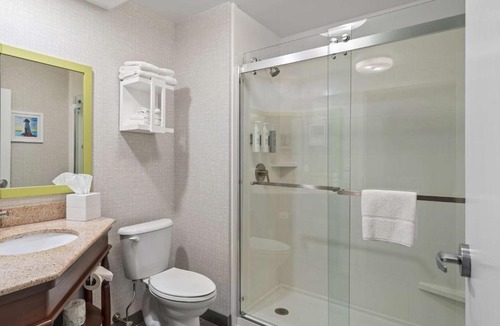 Fairhaven Hotel | Hampton Inn New Bedford/Fairhaven