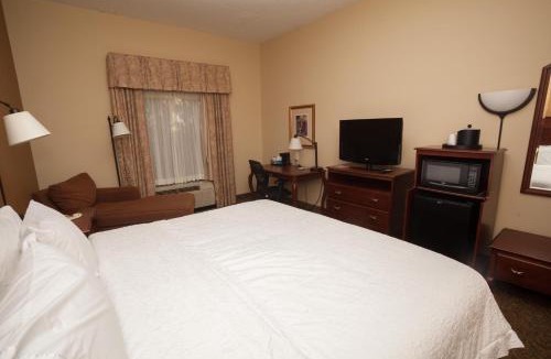 Oneonta Hotel | Hampton Inn Oneonta