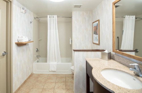 Presque Isle Hotel | Hampton Inn Presque Isle Maine