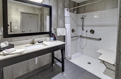 Ada Hotel | Hampton Inn & Suites Ada