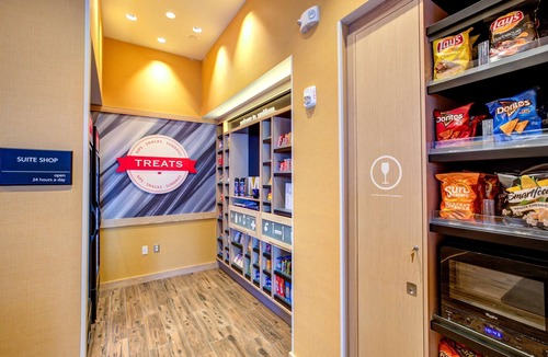 Waltham Hotel | Hampton Inn & Suites Boston/Waltham