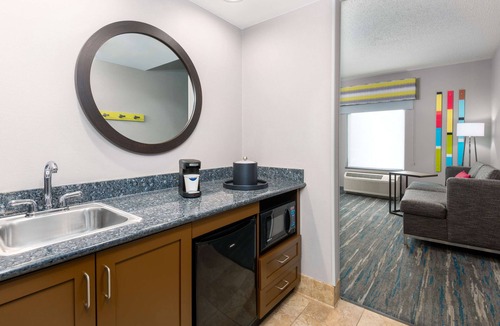 Farmington Hotel | Hampton Inn & Suites Hartford/Farmington